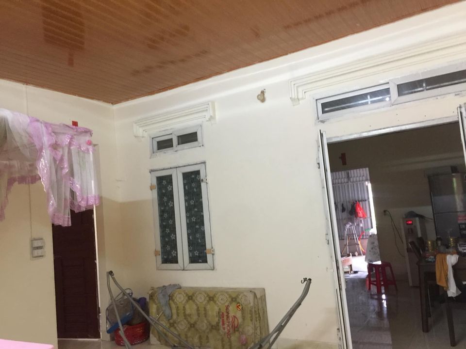 bán ngôi nhà cấp 4 sau ga cầu yên, thôn Đông Trang , Xã Ninh An , Hoa Lư , NB Hướng Bắc DT 156 m2