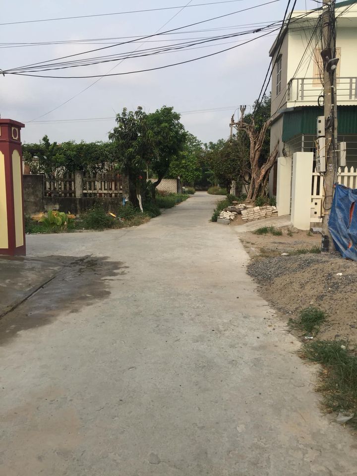 bán ngôi nhà cấp 4 sau ga cầu yên, thôn Đông Trang , Xã Ninh An , Hoa Lư , NB Hướng Bắc DT 156 m2