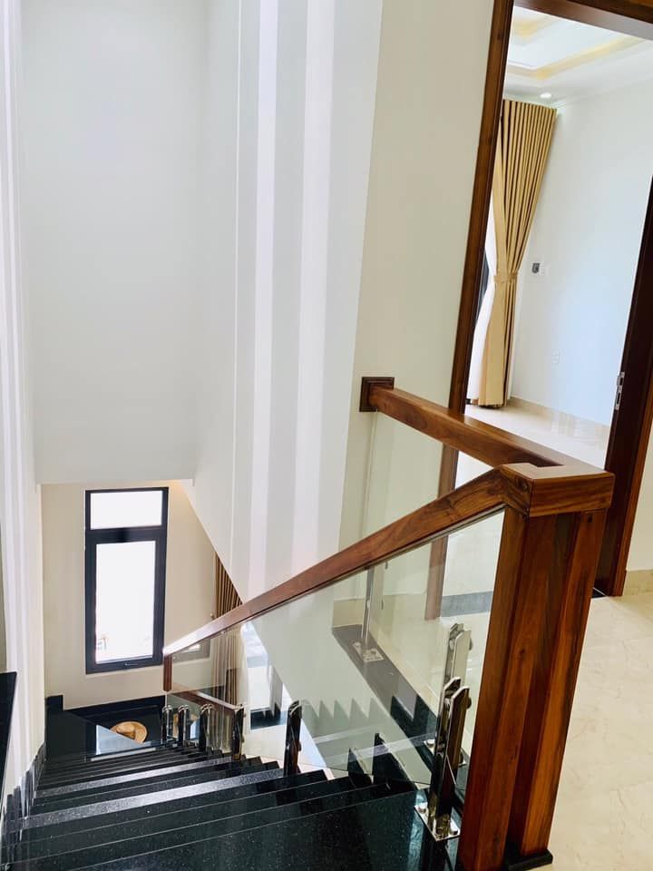 Bán Nhanh Nhà mặt tiền Huỳnh Thúc Kháng Hướng ĐÔNG BẮC Giá 2, xxx tỷ Dt 5,2m*20m