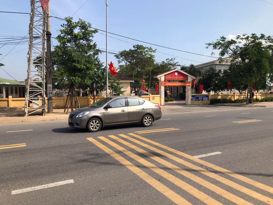 Bán đất nghi xuân Hà tĩnh mặt tiền KINH DOANH 150m2 rộng 8m sâu 18,7m Bám đường QL8B rộng 30m