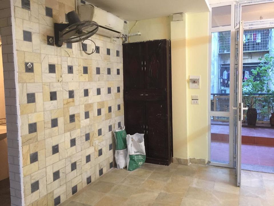 Chính chủ cho thuê Tập thể Tại Ngõ Văn Chương. Khâm thiên. Đống đa. Hà nội. Diện tích 75m2 bao