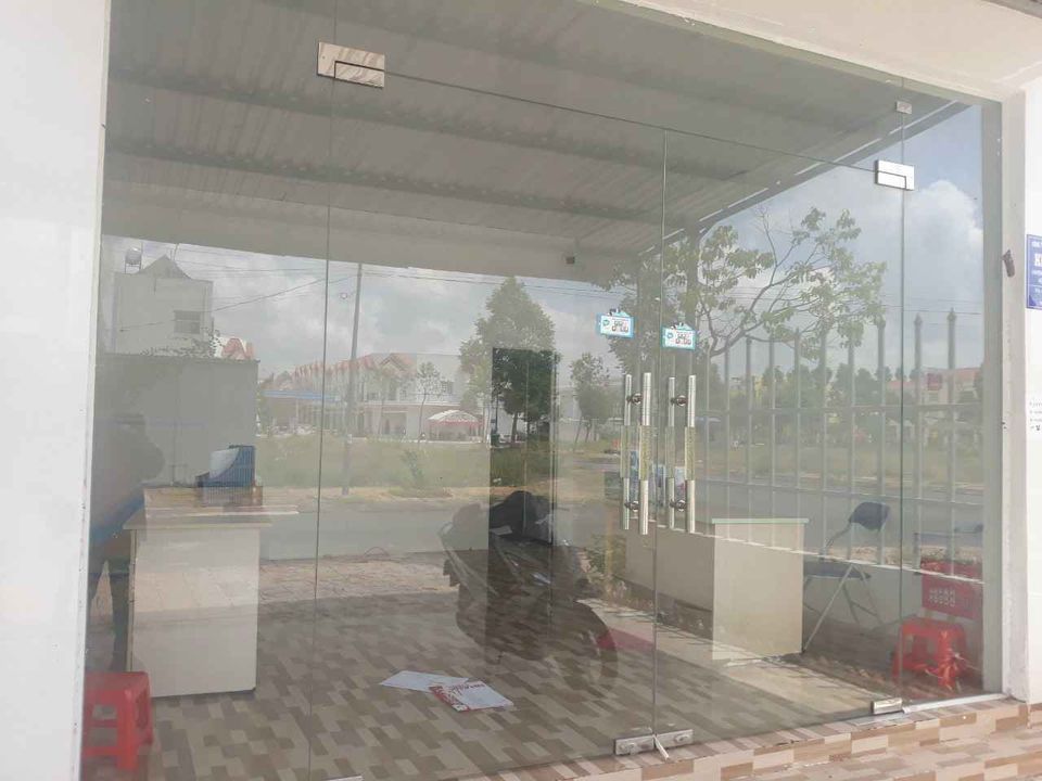 Cần bán gấp nhà đường Triệu Quang Phục, khu dân cư Phường 5, Tp. Vị Thanh, Hậu Giang. DT 5 * 20