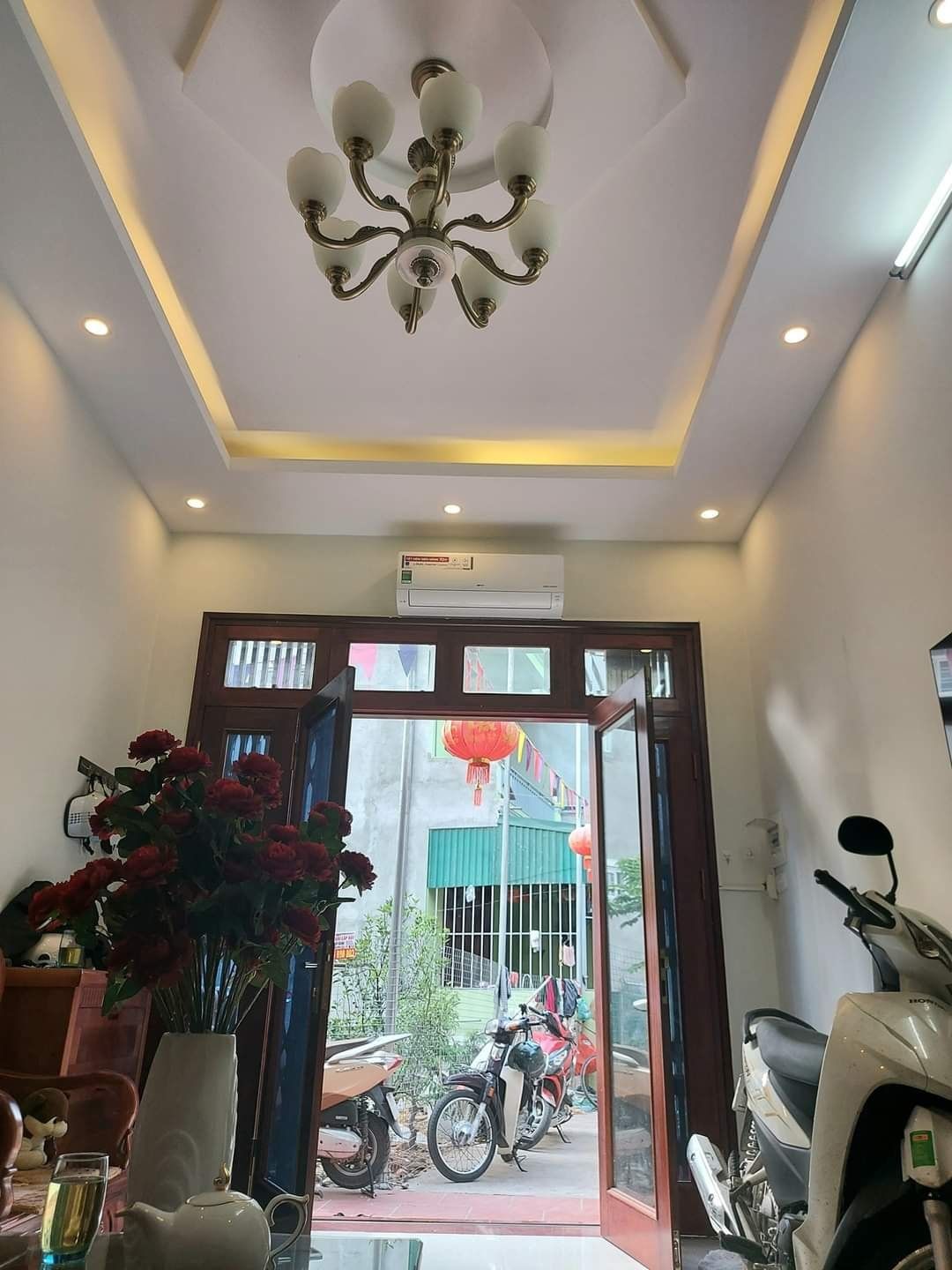 SIÊU HIẾM NHÀ TỨ HIỆP 62M2 , NHÀ ĐẸP, GIÁ NGON CHỈ 2,2 TỶ NHÀ CHẤT. XÂY TÂM HUYẾT