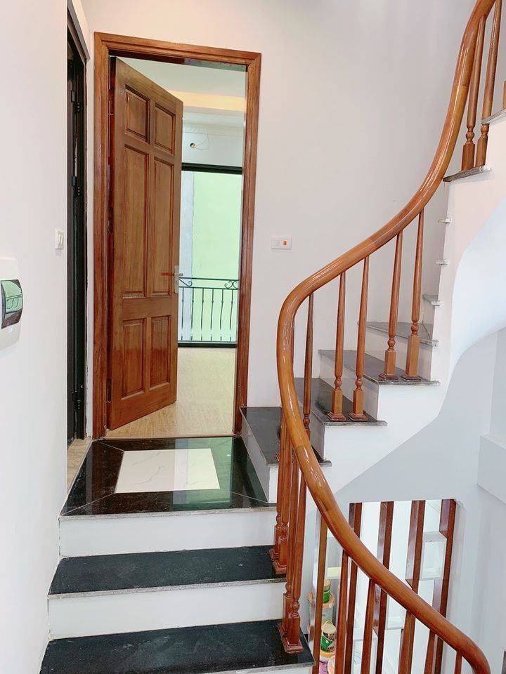 Bán Nhà 4 tầng Tu Hoàng Phương Canh Nam Từ Liêm Diện tích 34m² Nhà 2 mặt tiền Đối diện ĐH CN