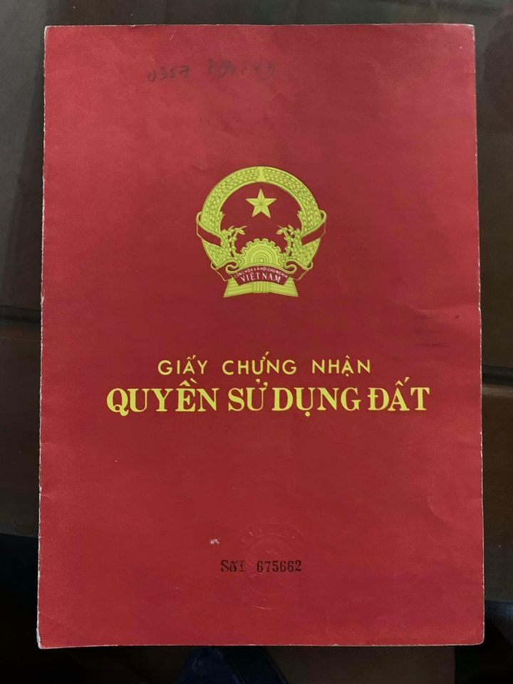 bán gấp lô đất ở trung tâm TT Yên Thịnh trên trục đường 12b hướng nam đối diện ngân hàng Vietinbank