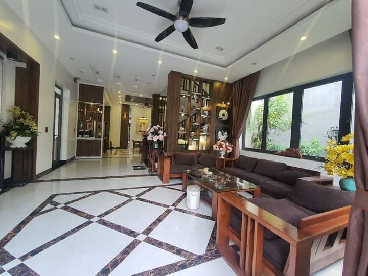 Sẵn sàng chốt lỗ căn biệt thự siêu đẹp đường Đoàn Khuê p. Kim Tân TP Lc Giá 11.xxx có TL