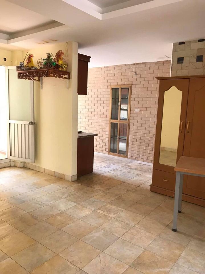 Chính chủ cho thuê Tập thể Tại Ngõ Văn Chương. Khâm thiên. Đống đa. Hà nội. Diện tích 75m2 bao