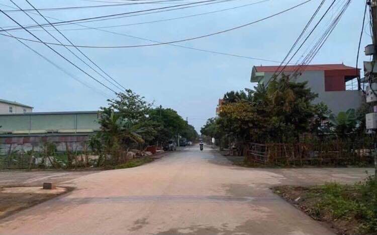 Bán Đất Xa Liên áp ve mặt đường lớn uỷ ban Ninh Khánh Dt 90m2- 5m mặt sâu 18m hướng bắc
