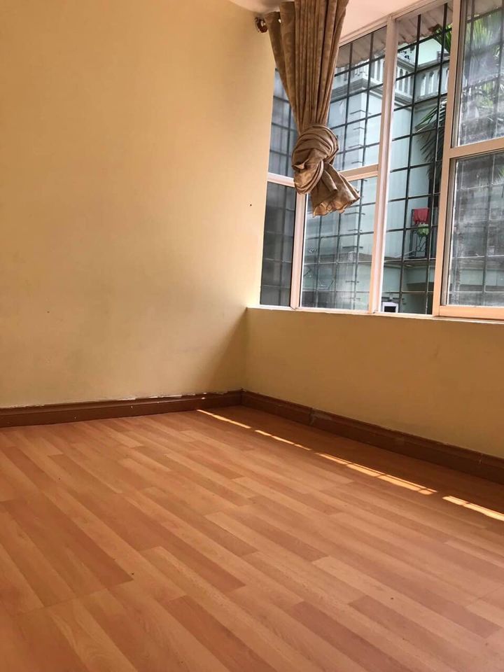 Chính chủ cho thuê Tập thể Tại Ngõ Văn Chương. Khâm thiên. Đống đa. Hà nội. Diện tích 75m2 bao