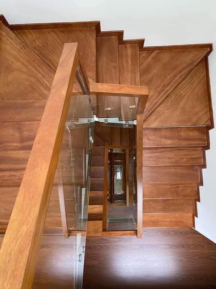 BÁN NHÀ MỚI HOÀNG NHƯ TIẾP LONG BIÊN Diện tích 50m2-mt:7m -5 tầng Nhà mới vừa hoàn thiện xong