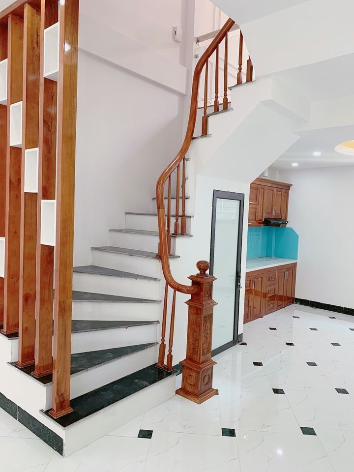 Bán Nhà 4 tầng Tu Hoàng Phương Canh Nam Từ Liêm Diện tích 34m² Nhà 2 mặt tiền Đối diện ĐH CN