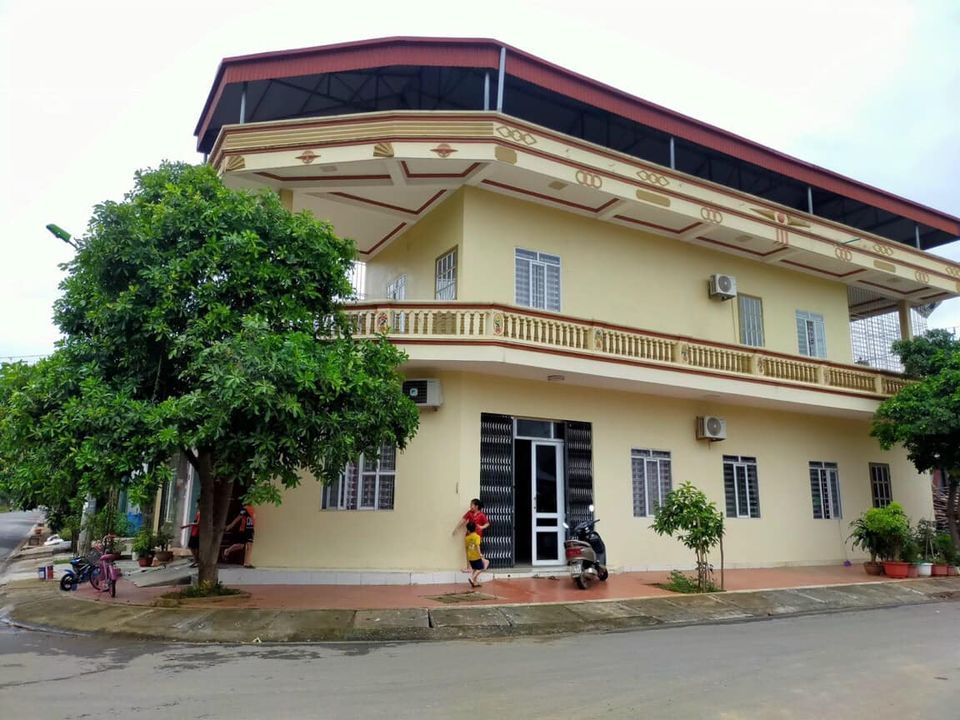 Chính chủ cần bán nhà 2 tầng, Lô Góc 2 mặt phố, tại phường Nam Cường, TP Lào Cai Diện tích 125m2