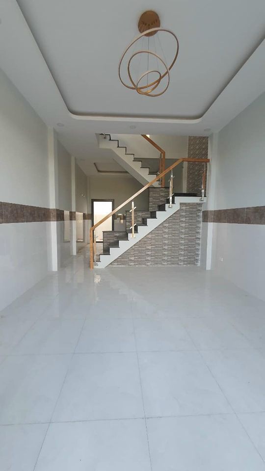 Bán gấp căn nhà Hưng Long Bình Chánh Diện tích 4,5 x 18m sổ hồng công nhận đủ Thiết kế 1 trệt 1 lầu