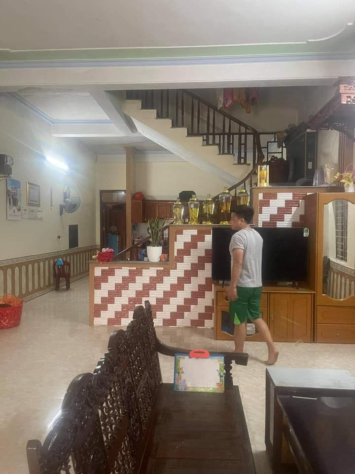 Chính chủ cần bán ngôi nhà tại tổ 6 p. Lê Hồng phong, phủ lý hướng nam, diện tích 96m, mặt 5.8m