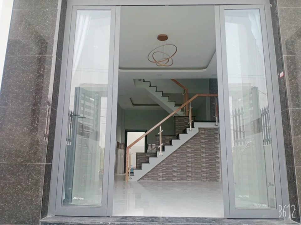 Bán gấp căn nhà Hưng Long Bình Chánh Diện tích 4,5 x 18m sổ hồng công nhận đủ Thiết kế 1 trệt 1 lầu