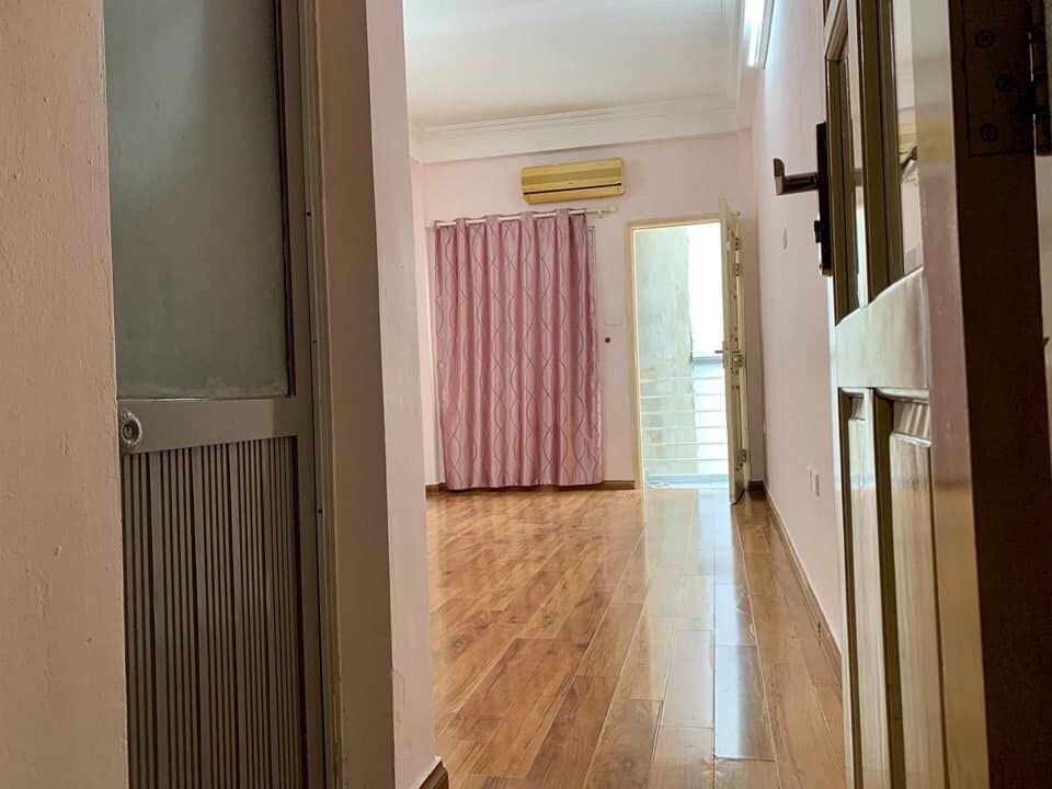 Mình cho thuê nhà ngõ 204D đội cấn, ba đình, hà nội diện tích 28m2 x 5 tầng thiết kế 3 pn, pk, bếp