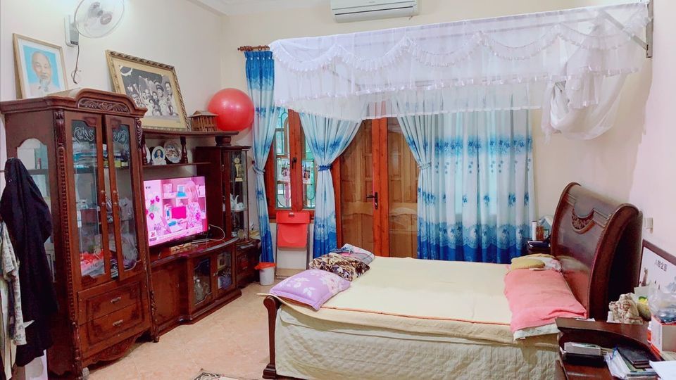 Bán nhà mặt tiền đường Chu Văn Thịnh, TP. Sơn La gần quảng trường, gần VinCom Hướng đông bắc.
