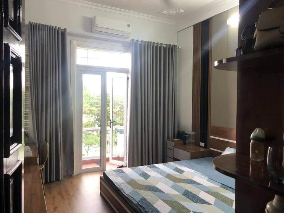 Nhà Đẹp Ở Ngay, Sổ Đỏ , 5 Tầng*90m2, MT hơn 4m nằm vùng lõi quận Hai bà trưng