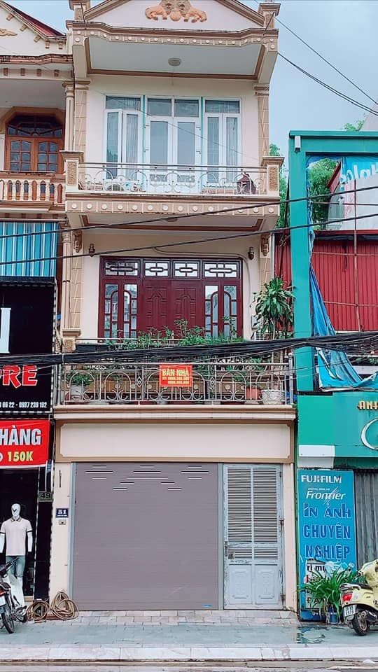 Bán nhà mặt tiền đường Chu Văn Thịnh, TP. Sơn La gần quảng trường, gần VinCom Hướng đông bắc.