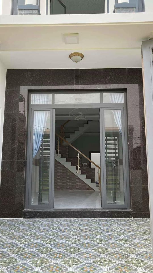 Bán gấp căn nhà Hưng Long Bình Chánh Diện tích 4,5 x 18m sổ hồng công nhận đủ Thiết kế 1 trệt 1 lầu