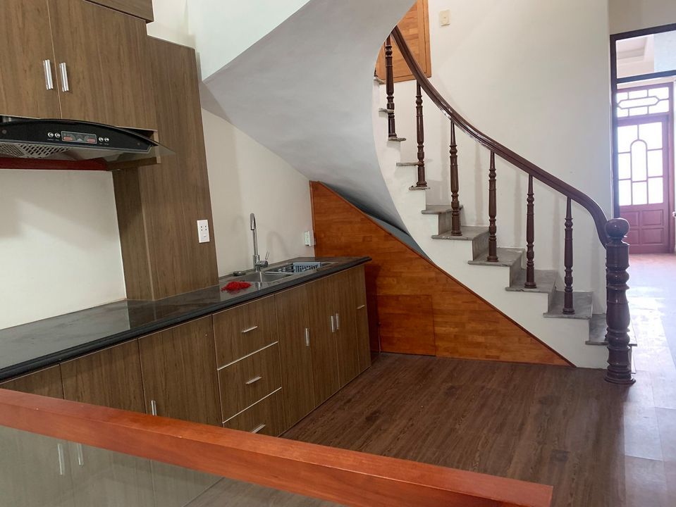 Bán nhà 3 tầng mặt đường TRẦN KHÁNH DƯ Thái Bình kd buôn bán sầm uất cách đườngTRẦN HƯNG ĐẠO 10m