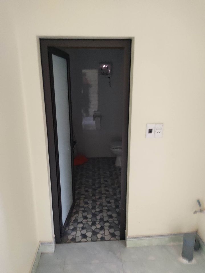 Chính chủ Bán nhà cao xanh ngõ oto Hướng tây bắc Đường oto đỗ cửa 68m2 2 ngủ 1 vs 1 khách 1 bếp