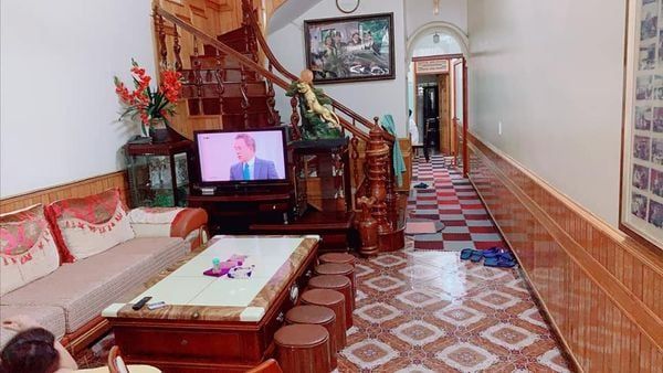 Bán nhà mặt tiền đường Chu Văn Thịnh, TP. Sơn La gần quảng trường, gần VinCom Hướng đông bắc.