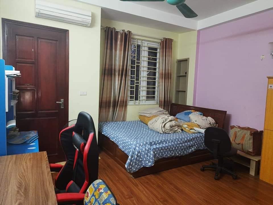 Nhà Đẹp Ở Ngay, Sổ Đỏ , 5 Tầng*90m2, MT hơn 4m nằm vùng lõi quận Hai bà trưng