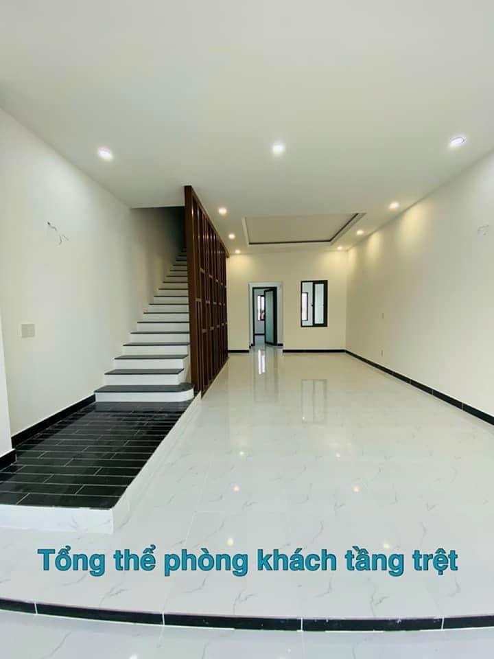 NHÀ TRỆT LẦU MẶT TIỀN PHẠM HÙNG GẦN C.A PHƯỜNG 8 Diện Tích Đất Ngang 5 Dài 23