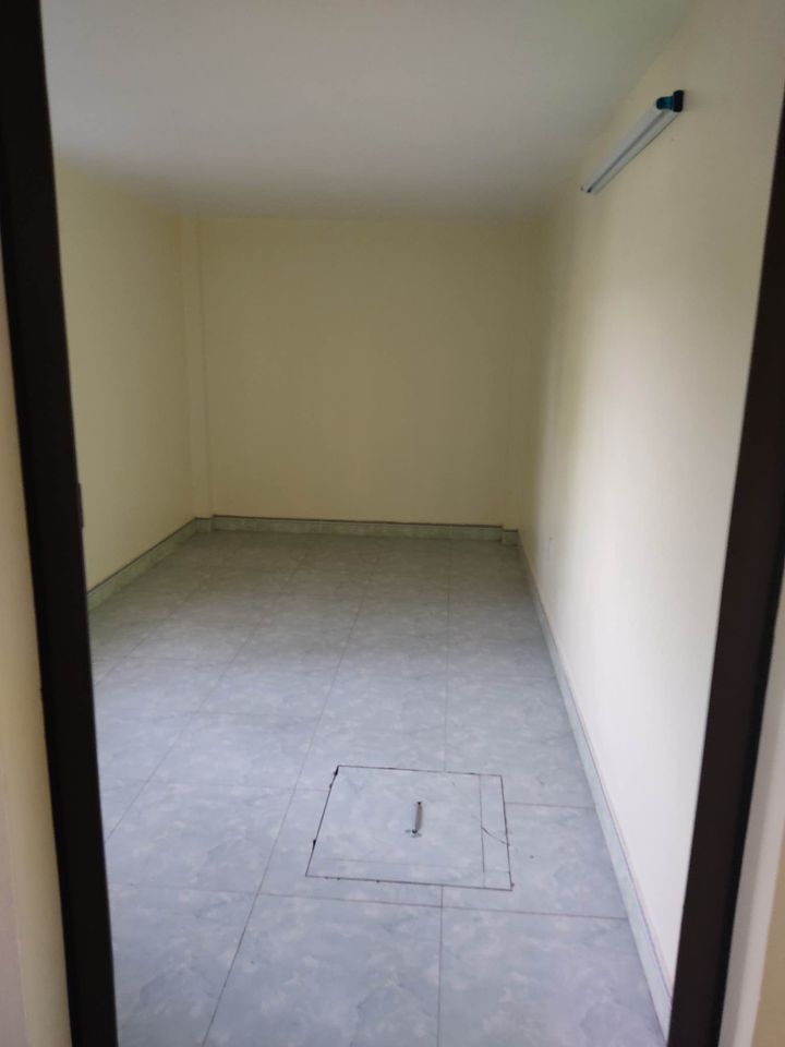 Chính chủ Bán nhà cao xanh ngõ oto Hướng tây bắc Đường oto đỗ cửa 68m2 2 ngủ 1 vs 1 khách 1 bếp