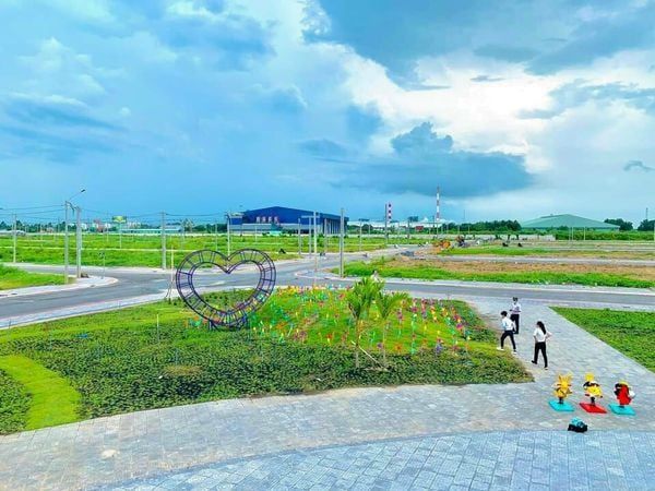 CẦN BÁN GẤP ĐẤT NỀN GẦN CHỢ ĐẦU MỐI NÔNG SẢN Mặt tiền Quốc Lộ 91C Gần cụm KCN Massan