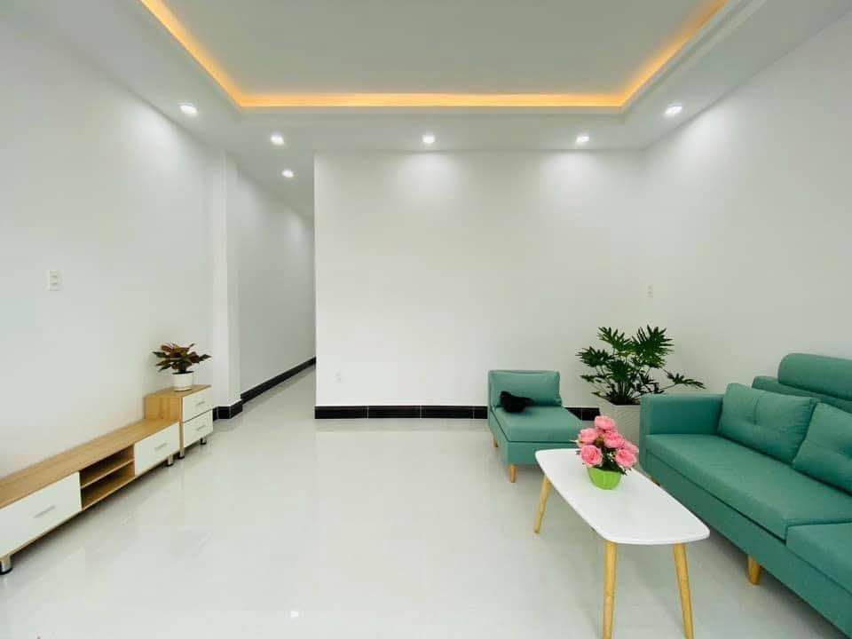 Tìm chủ cho căn nhà Xinh mới hoàn thiện Mặt tiền đường 13m, cách đường Quang Trung 150m.