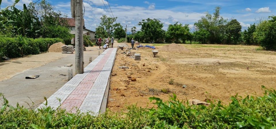 ĐẤT NỀN GẦN CAO TỐC LA SƠN CAM LỘ GẦN CHỢ PHIÊN CÁCH 500M
