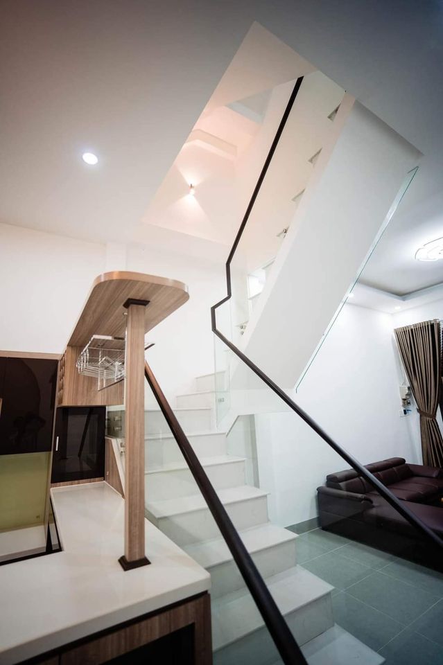 Bán nhà cao cấp hiện đại mặt tiền đường Vành Đai 2, P3, TPST DT 5m x 20m
