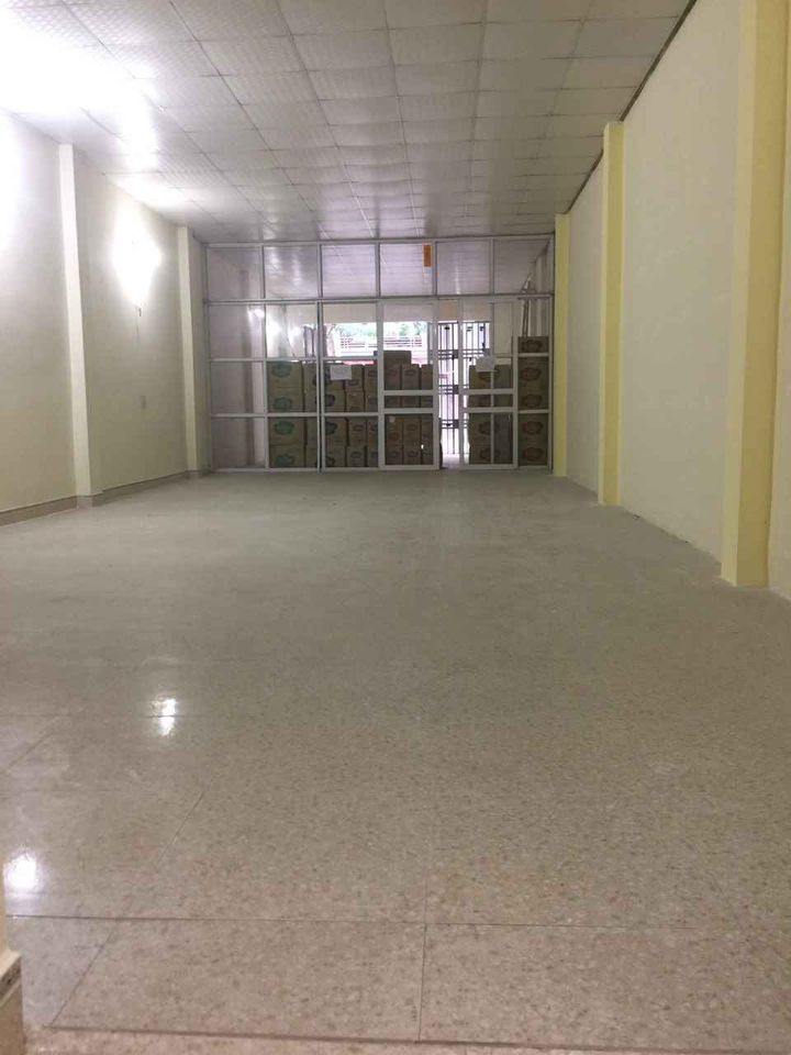 Cho thuê nhà mặt đường Lê Đức Thọ Cách UBND phường Quyết Thắng 100 m Diện tích 130 m2