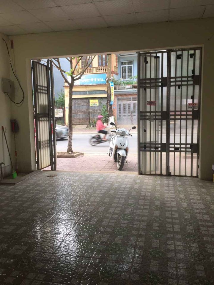 Cho thuê nhà mặt đường Lê Đức Thọ Cách UBND phường Quyết Thắng 100 m Diện tích 130 m2
