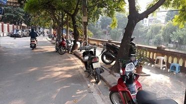 Bán nhà đẹp Cầu Giấy 35m2 5 tầng, nhà thoáng hướng đẹp, về ở luôn, vài bước ra phố, giá nhỉnh 2tỷ9