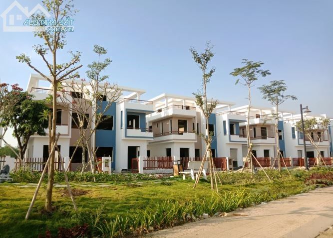 Tôi cần bán nhà phố gần MT đường 30m, đường Hoàng Phan Thái , 1T 2L, 80m2, sổ hồng riêng, chỉ 1.4 t