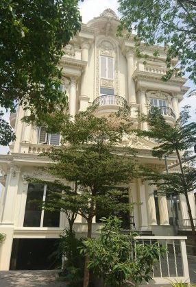 CHO THUÊ MẶT BẰNG QUÁN CAFE SÂN VƯỜN GẦN BẾN XE AN SƯƠNG VỚI DT: 450M2