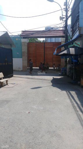 Cho thuê đất đường Phạm Hữu Lầu hẻm 360/10 xã Phước Kiển, H. Nhà Bè