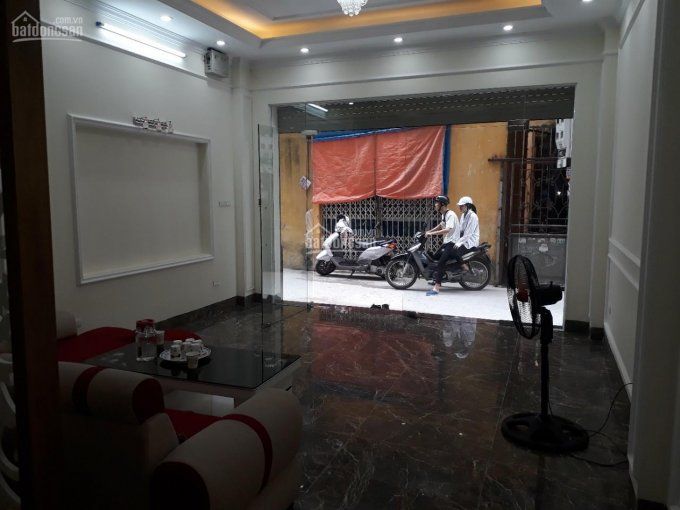 Chính chủ bán gấp nhà Trần Thái Tông - Dịch Vọng Hậu - Cầu Giấy. DT 35m2 x 5 tầng, giá 2.9 tỷ