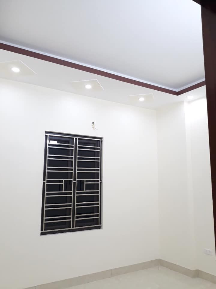 Chính chủ gửi bán 2 căn nhà 3 tầng đang hoàn thiện trung tâm phường Kỳ Bá Hướng đông nam
