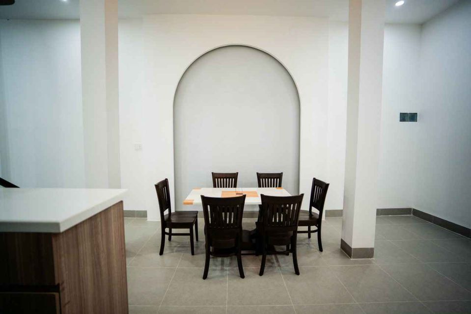 Bán nhà xịn số 06, hg Đông Nam, đường Vành Đai II p3 TPST, giao lộ Dương Minh Quang-Văn Ngọc Chính