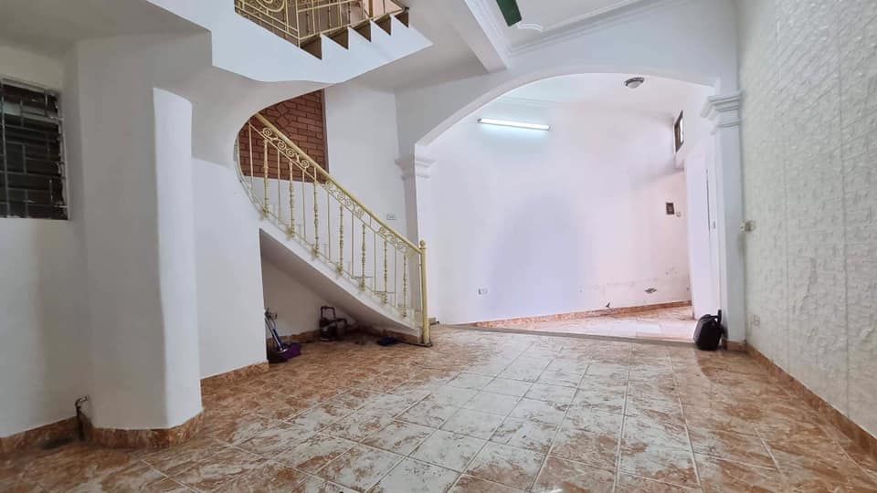Bán nhà Ngõ 168 Hào Nam 35m,3 tầng 2.9 tỷ Đống Đa