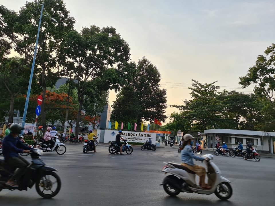 Nhà lầu Nằm giữa Đại Học CT và Chợ Xuân Khánh Số 87B Bờ hồ Mạc Thiên Tích Xuân Khánh Ninh Kiều