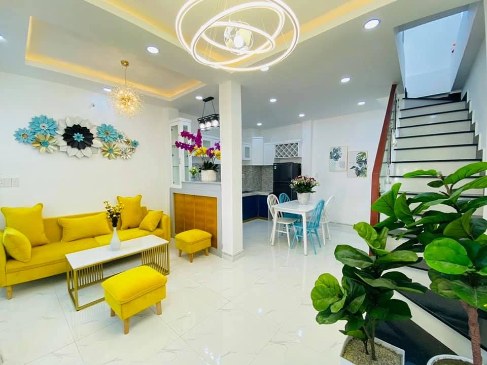 Nhà xinh không gian hiện đại ngay khu trung tâm Thị Trấn nhộn nhịp gần cầu Phú Xuân Q7