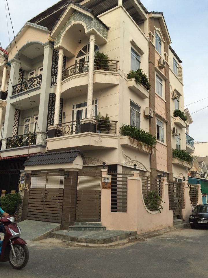 Bán gáp căn nhà trong tháng nhà 2mặt tiền thị trấn nhà bè Dt nhà 5x14 ĐTXD 174m2