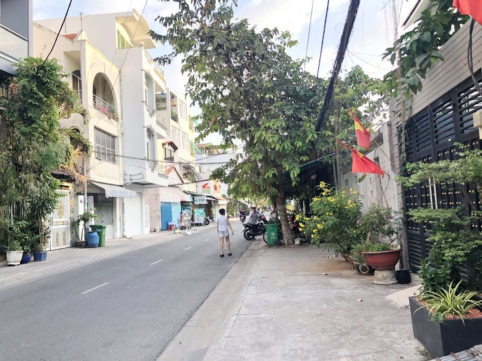 BÁN NHÀ MẶT TIỀN ĐƯỜNG SỐ ĐẸP NHẤT KHU CƯ XÁ NGÂN HÀNG, Q7 DT: 4x18 NH 5m, hướng Tây