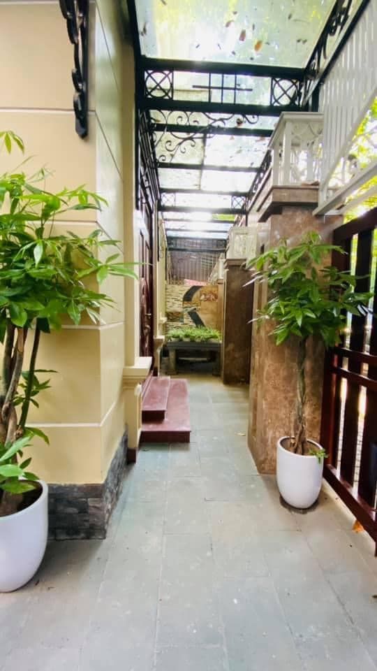 BIỆT THỰ VIP LÀNG VIỆT KIỀU CHÂU ÂU HÀ ĐÔNG GIÁ 20 TỶ DT 130m2 MT 10m HAI MẶT PHỐ TRƯỚC SAU