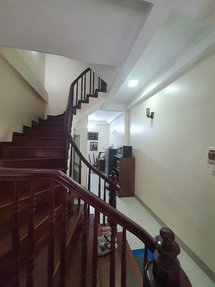 CHÍNH CHỦ BÁN NHÀ PHÂN LÔ. Ô TÔ VÀO NHÀ. ĐỂ NGOÀI THOẢI MÁI. DÂN TRÍ CAO. AN SINH TUYỆT VỜI
